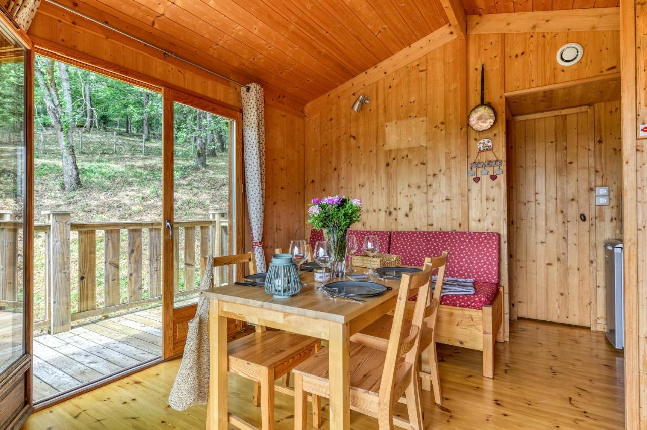 Camping La Serre Aigues-Vives (Ariege) Exterior foto